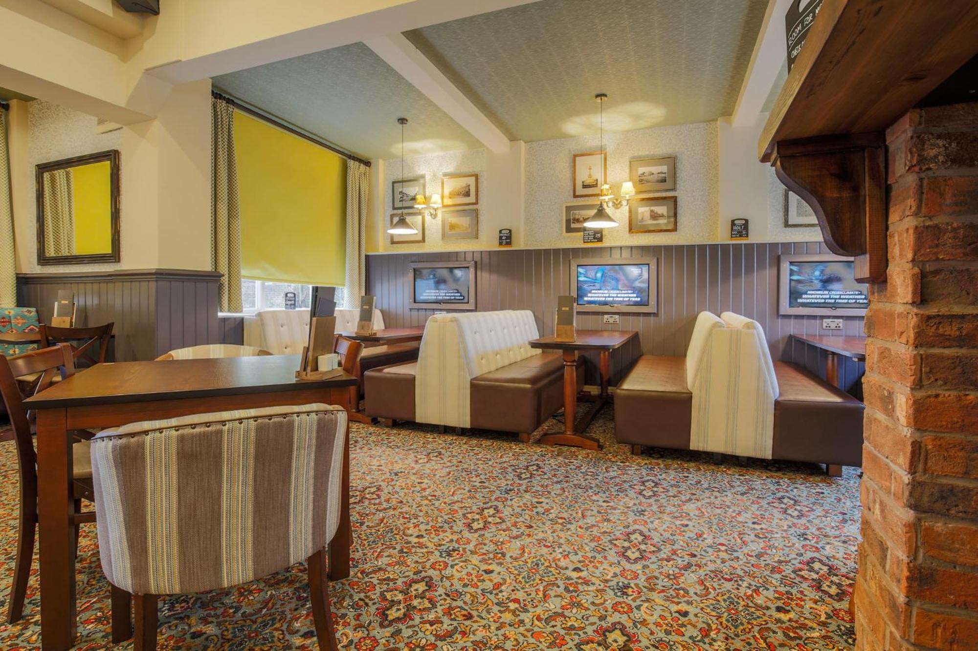 Fairway Inn Manchester Bagian luar foto