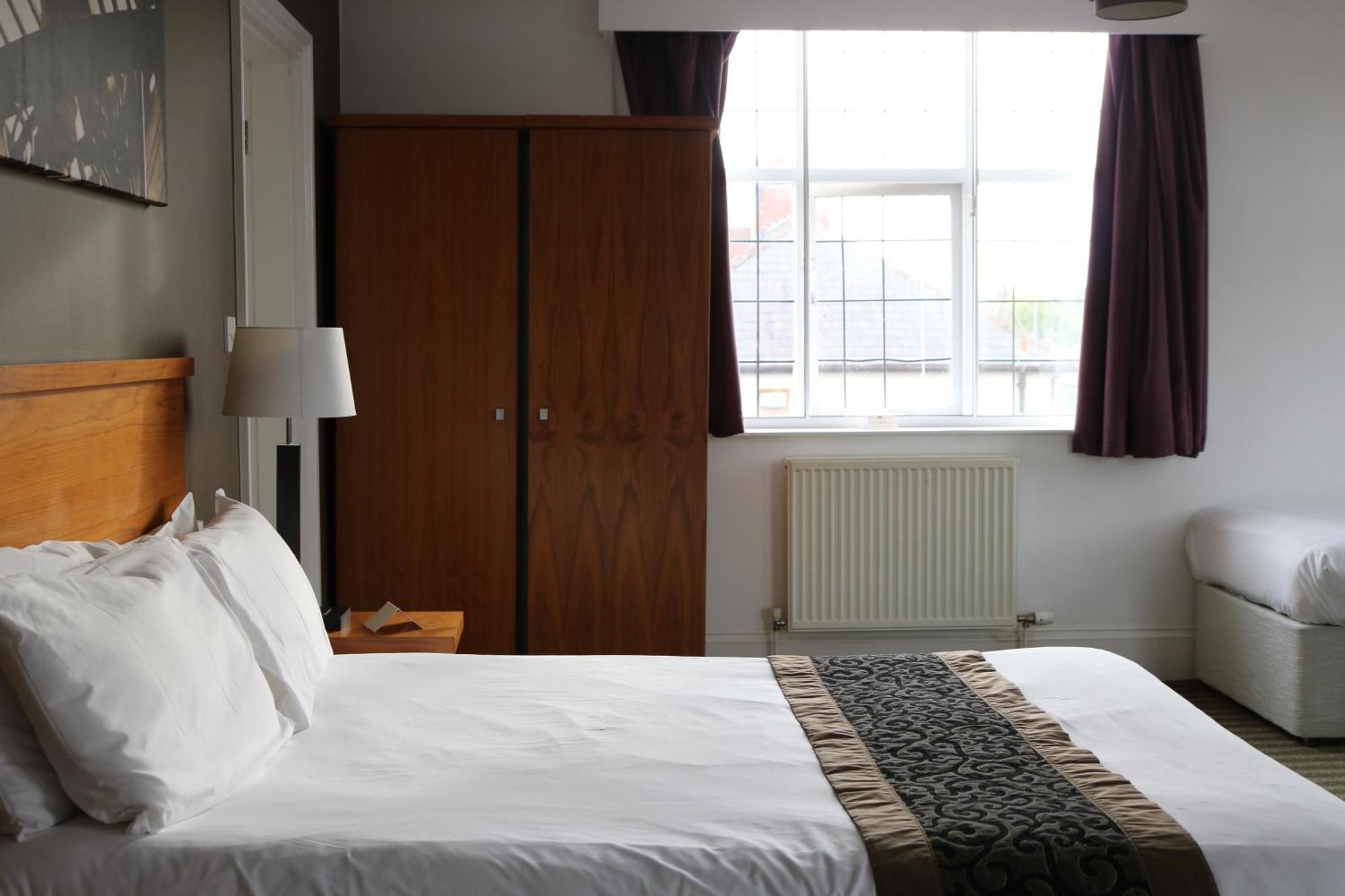 Fairway Inn Manchester Bagian luar foto