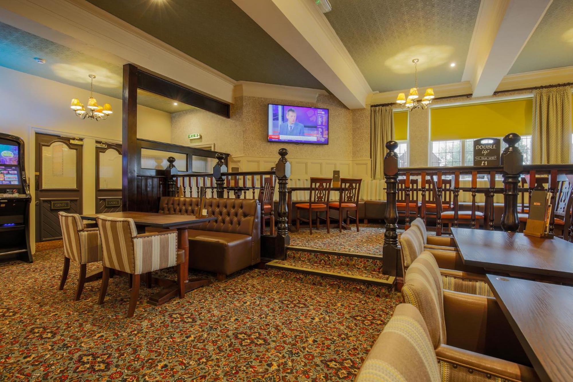 Fairway Inn Manchester Bagian luar foto