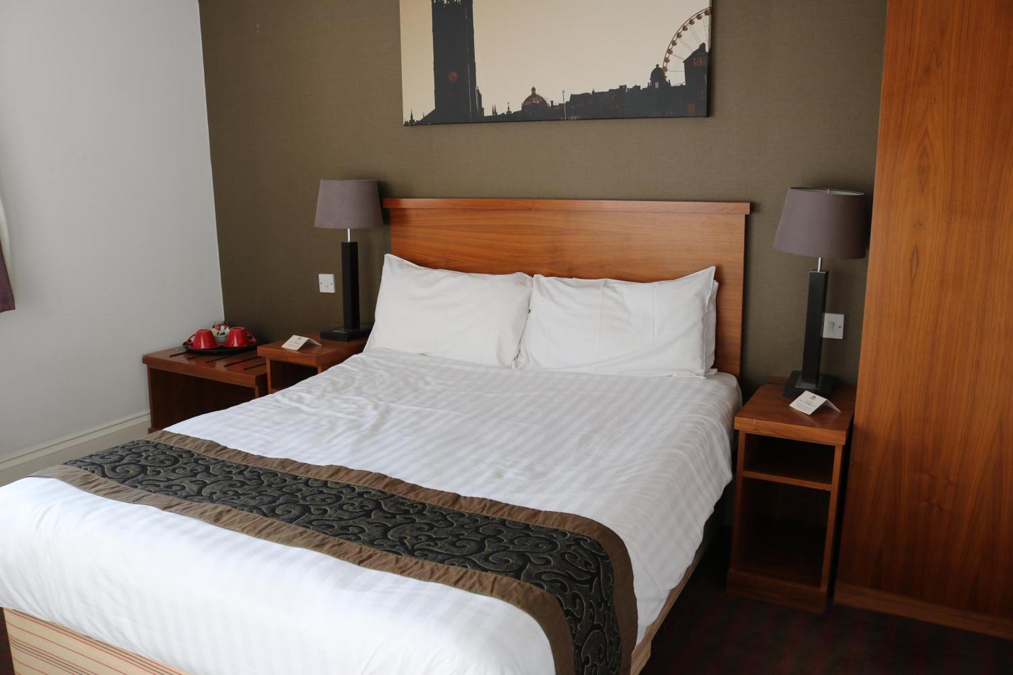 Fairway Inn Manchester Bagian luar foto